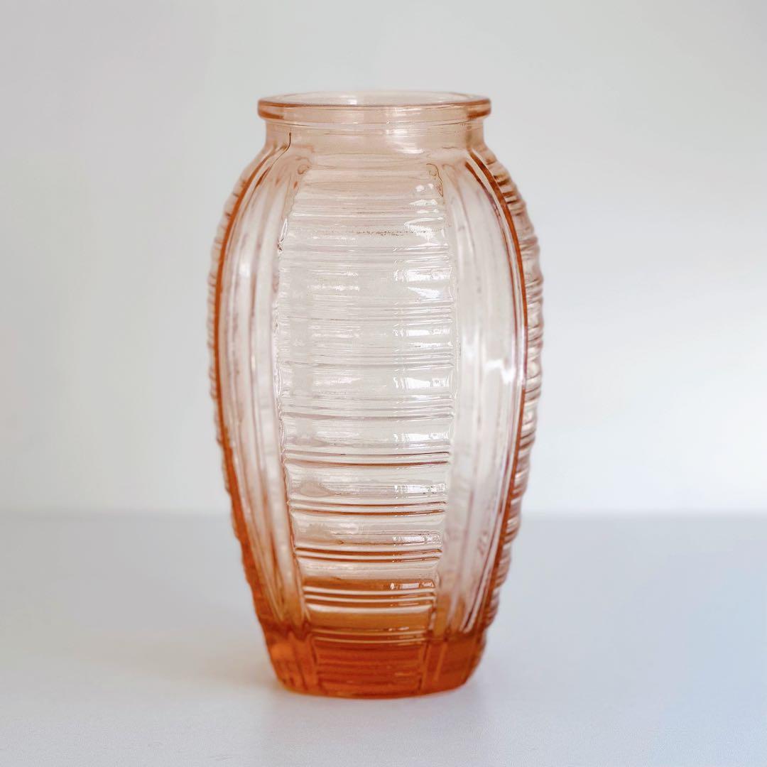 ヴィンテージ ピンクガラスのフラワーベース 花瓶 アール・デコ フランス