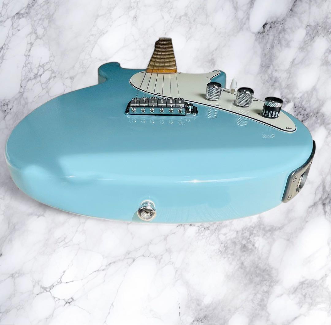 (新品同様) LINE6 VARIAX 600 エレキギター ブルー色