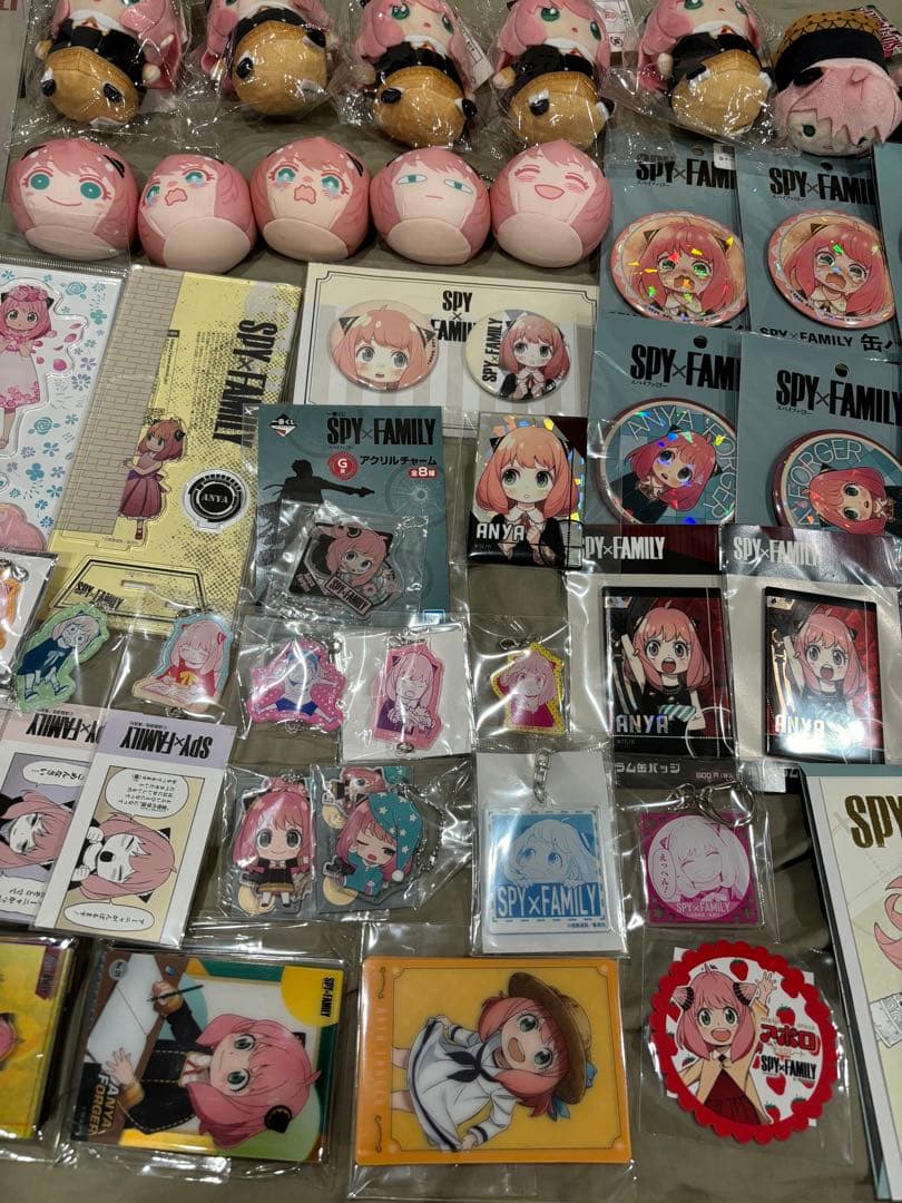 スパイファミリー アーニャ バッジ コレクション 大量セット