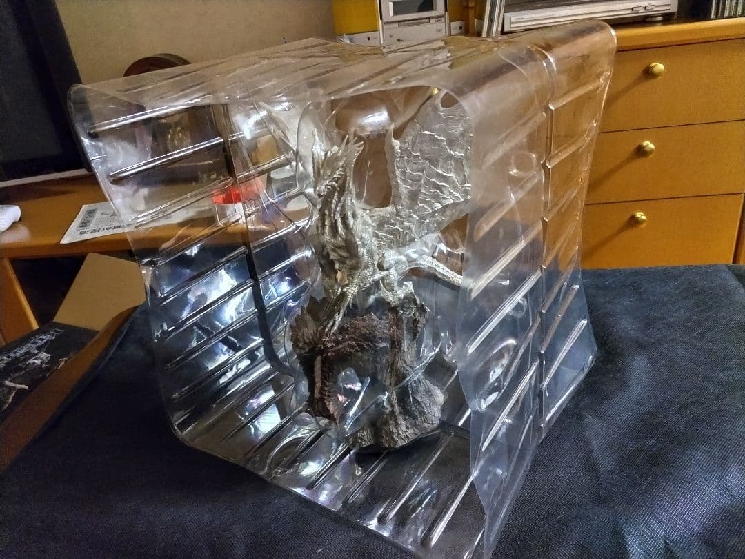 専用　クリエイターズモデル　クシャルダオラ脱皮