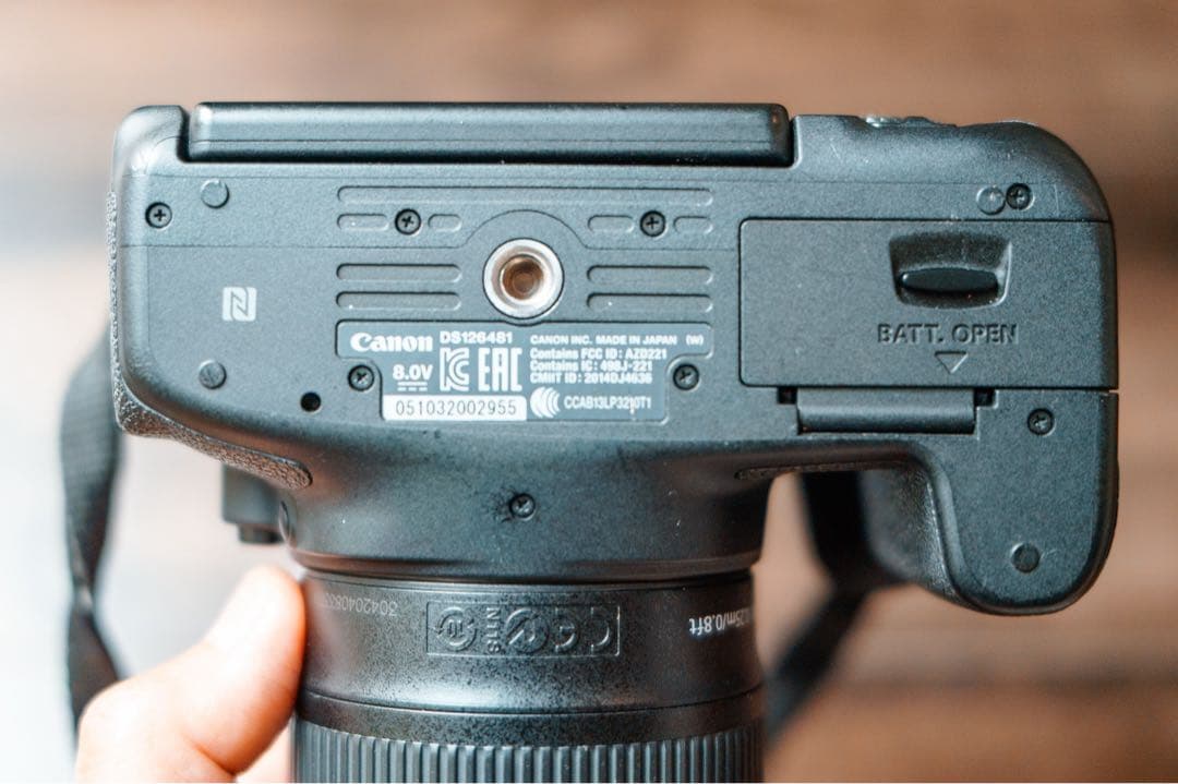 コンニチハ‼️canon 8000D＋zoom lens18-55