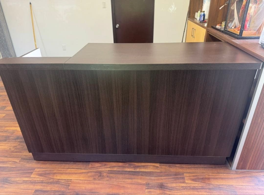 定価20万 美品 木製レジカウンター 可動棚付 店舗什器