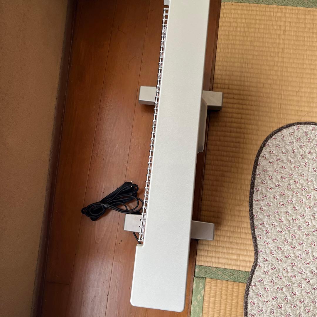 サンルミエ 遠赤外線暖房器 100V