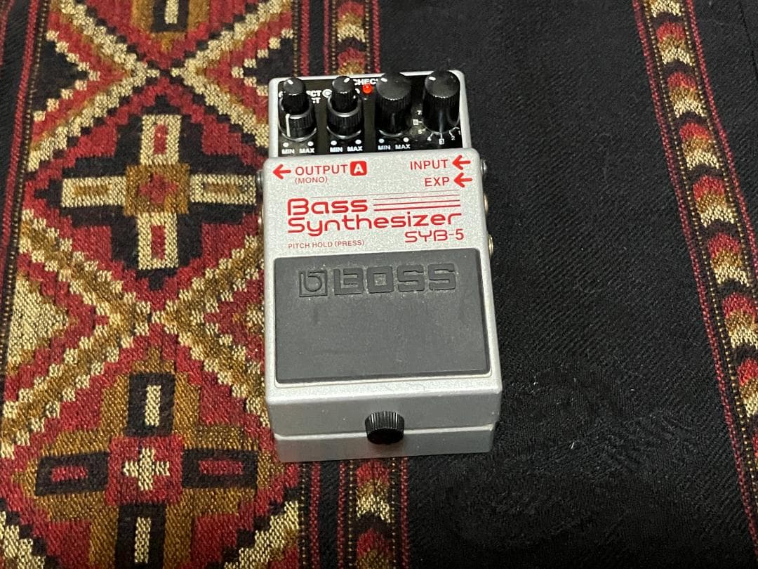 BOSS SYB-5 ベースシンセサイザー