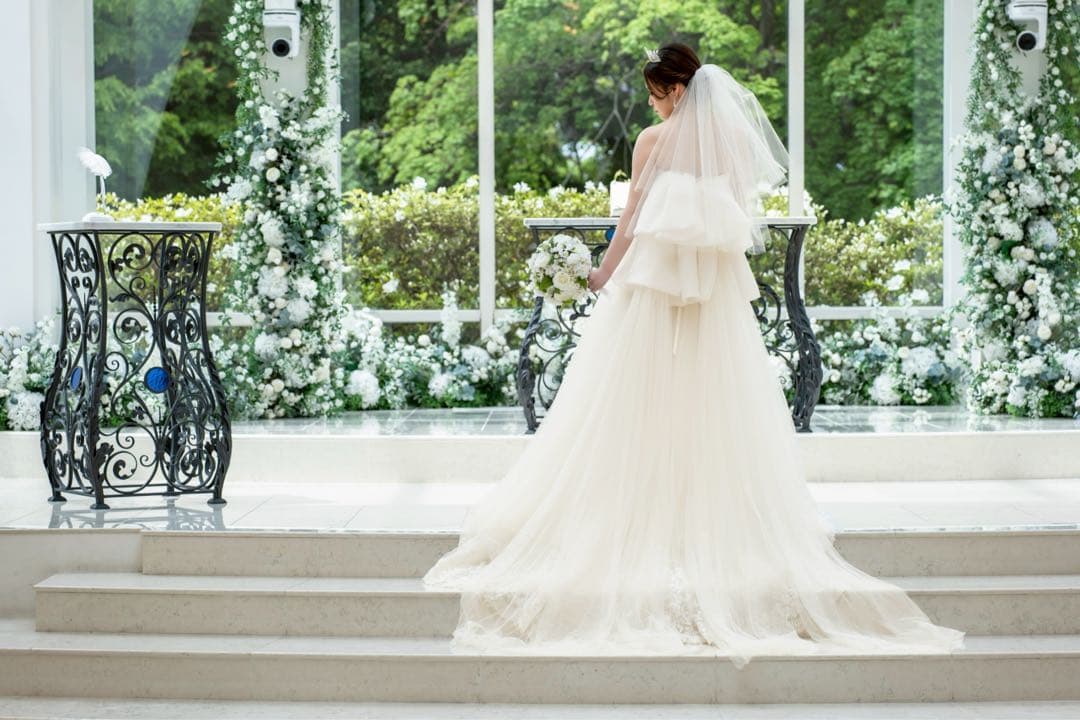 ynsオーダーウエディングドレスキラキラ刺繍追加背中編み上げパニエ付きAライン