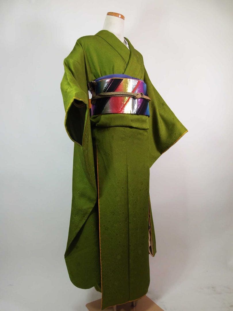 振袖　色無地　やまと誂え　紋意匠　花柄地紋　ガード加工済み　シャトルーズグリーン