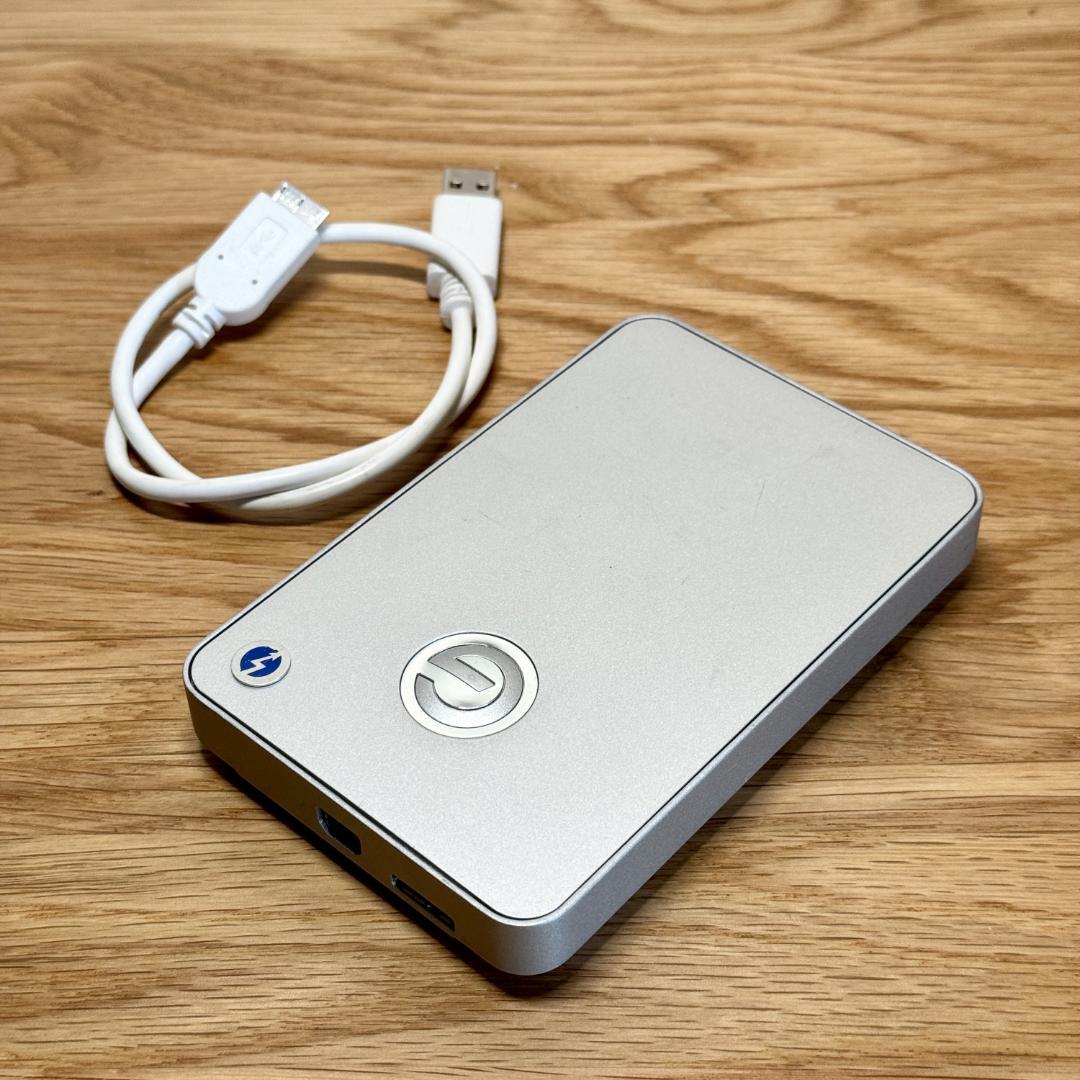 サンディスクプロフェッショナル 外付け ポータブルHDD 1TB G-DRIVE