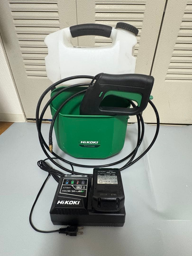 ♪HiKOKI ポータブル高圧洗浄機 AW 14DBL 充電器付♪