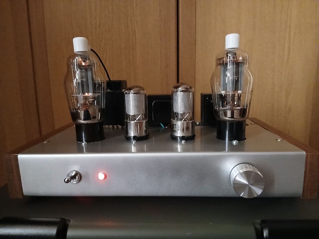 真空管アンプ シルバー 4本真空管搭載