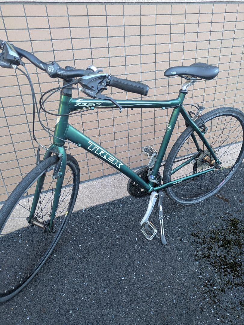 【近隣配送無料！】TREK 7.3FX クロスバイク グリーン 自転車