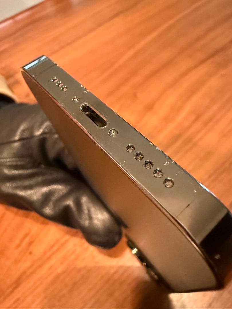 美品　Apple iPhone13 Pro グラファイト フィルム箱、ケーブル付