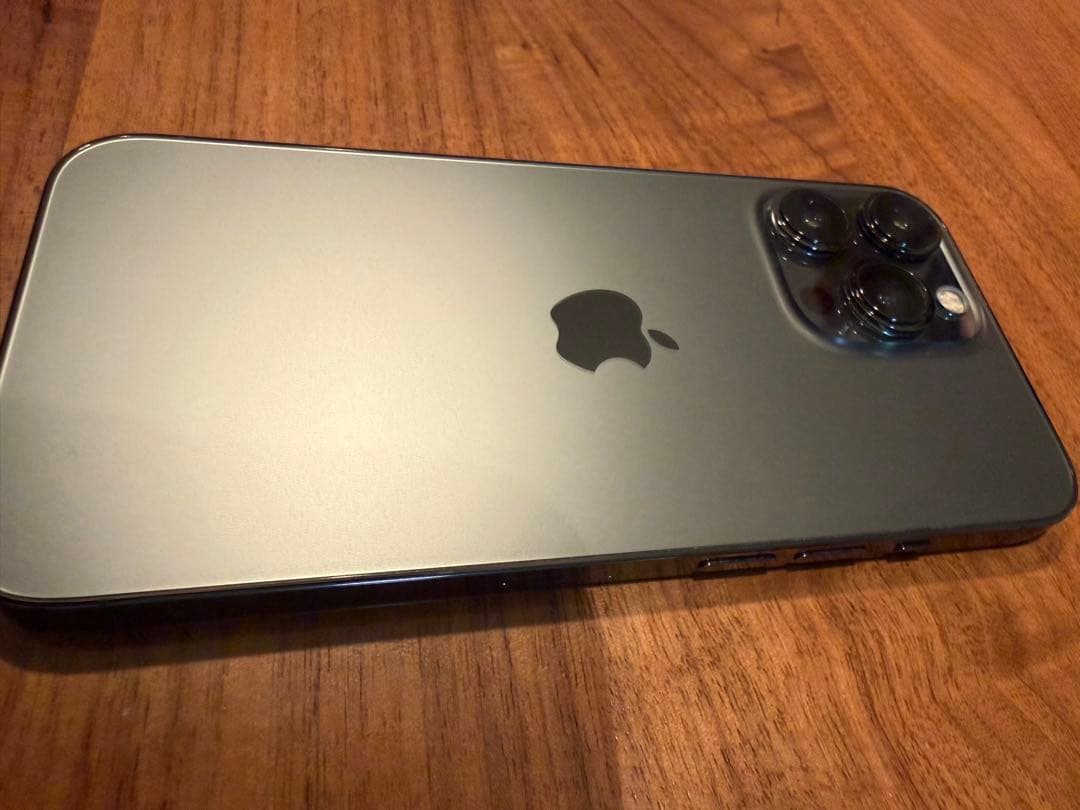 美品　Apple iPhone13 Pro グラファイト フィルム箱、ケーブル付