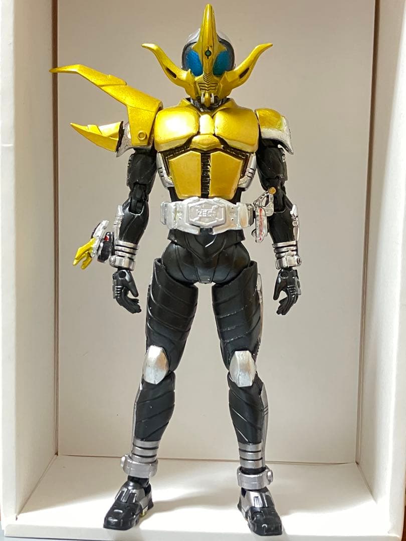 S.H.Figuarts 真骨彫 仮面ライダーコーカサス