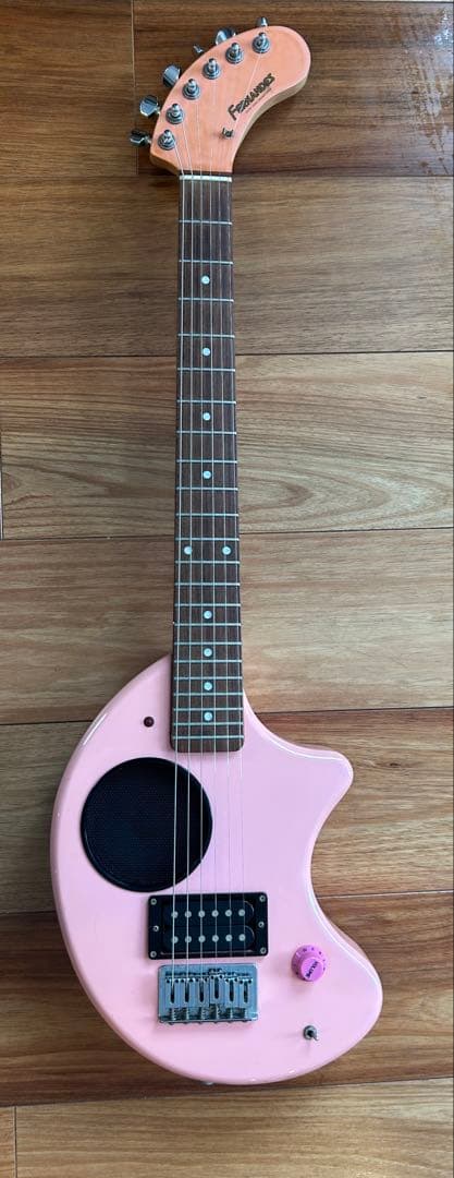 フェルナンデスZO-3 （ピンク）音出ますが、ガリありますのでジャンク扱いで❗️