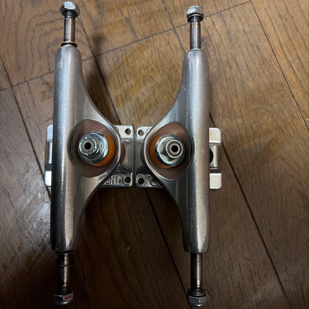 Independent 139 Stage 11 Titanium トラック