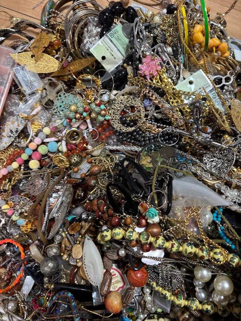 アクセサリー 約12kg まとめ売り　ジャンク品
