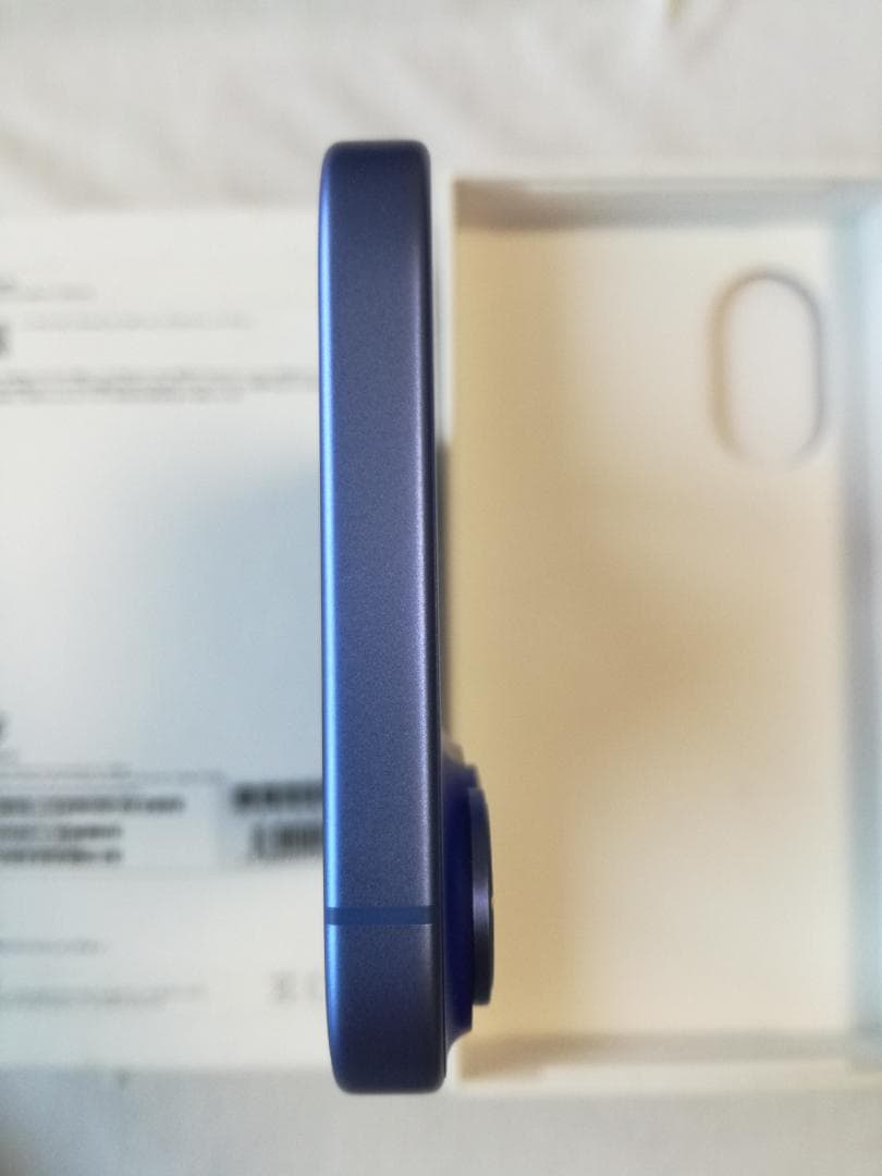 【極美品】iPhone16 128GB ウルトラマリン バッテリー100%