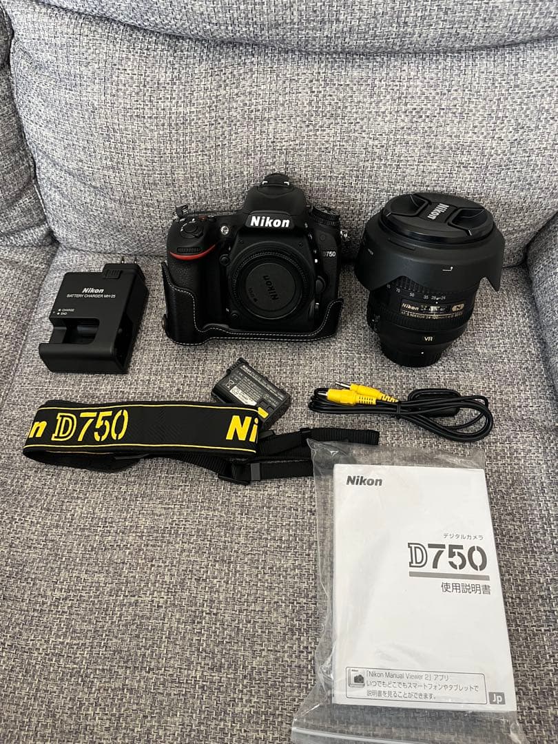 Nikon D750 24-120 4G VR Kit ショット数2500以下