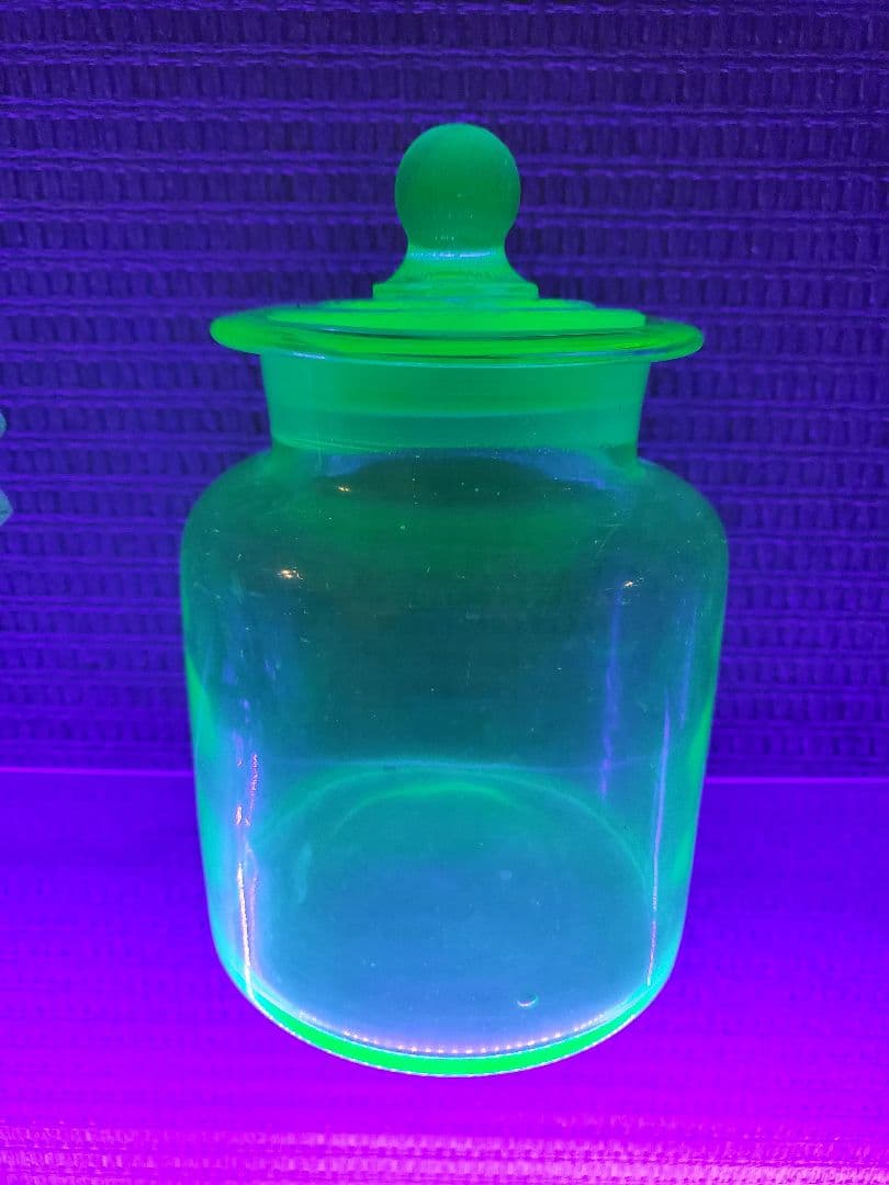 ウランガラスキャンディポット