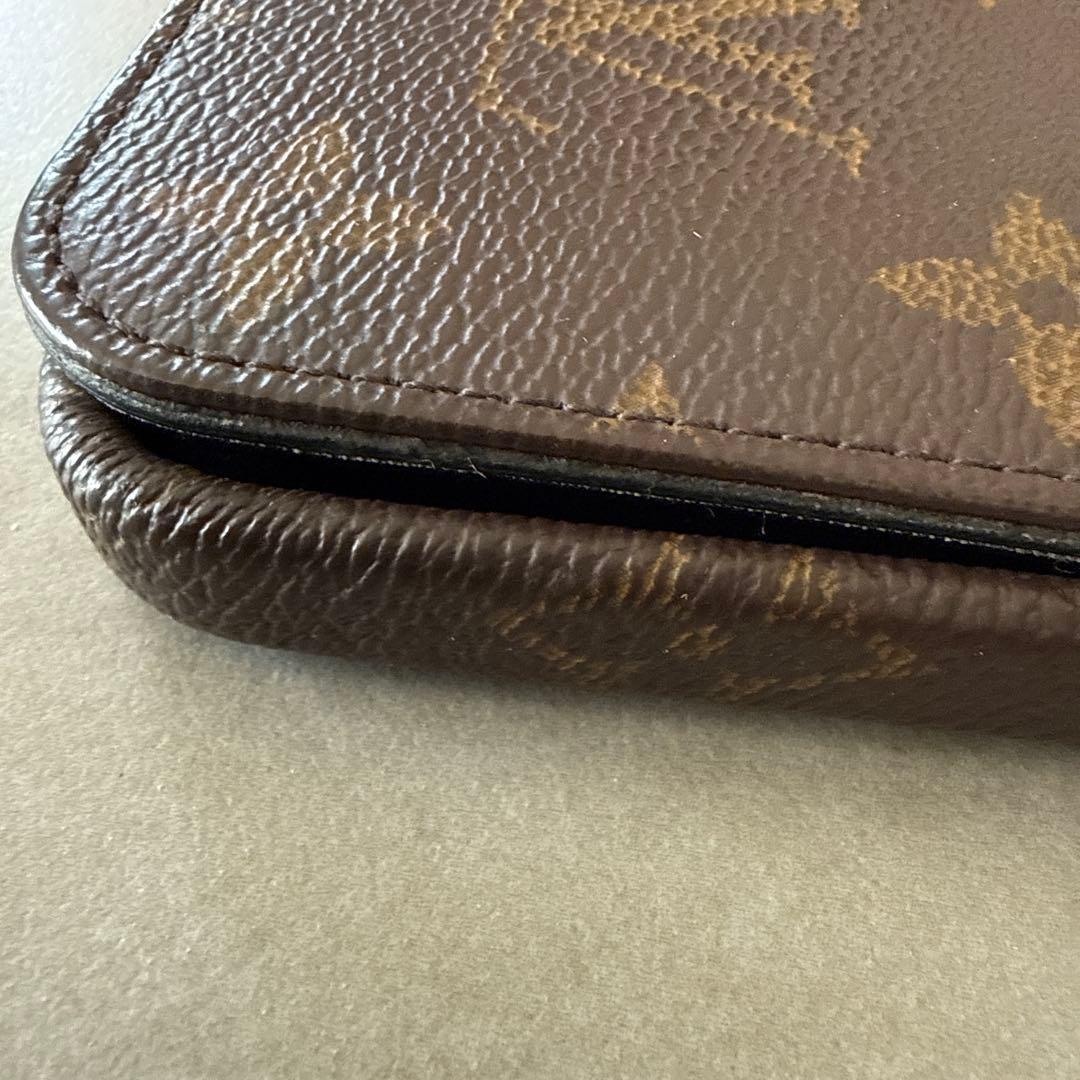 Louis Vuitton 手帳型 iPhoneケース14pro