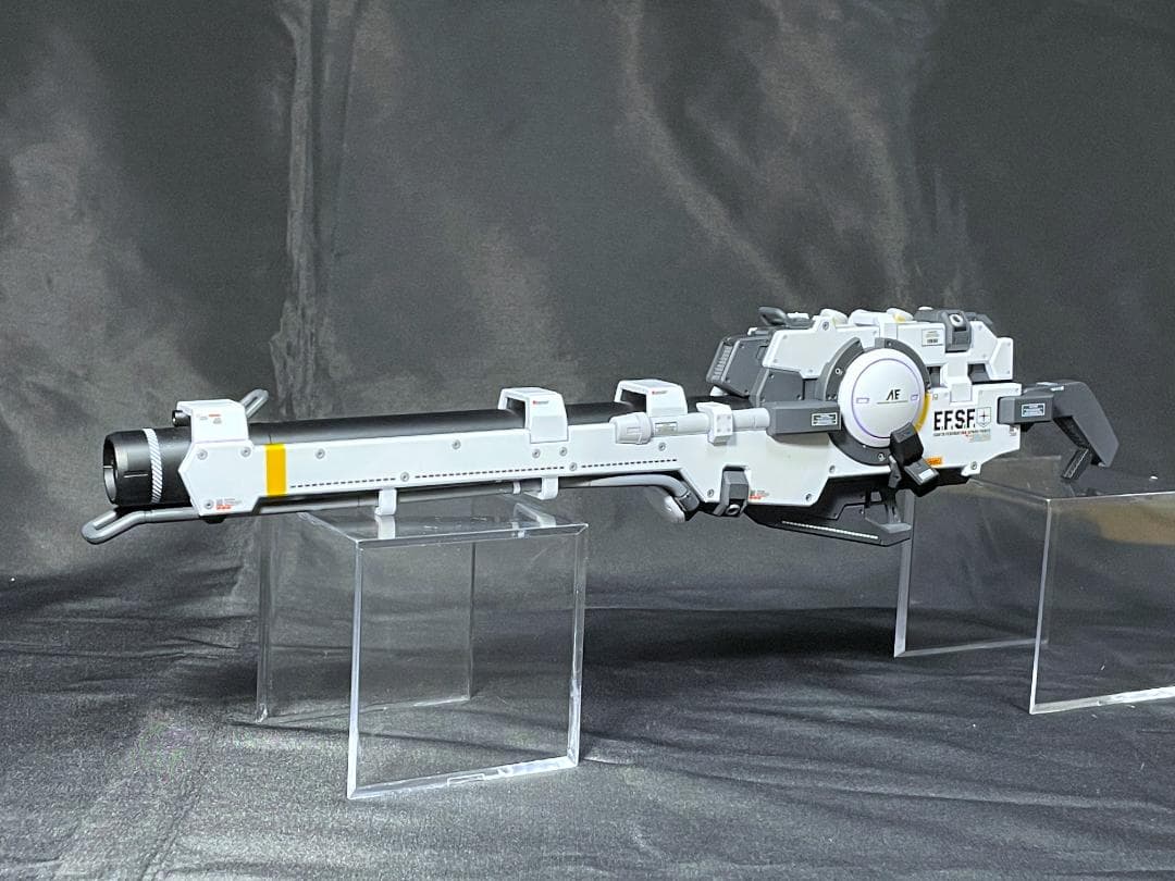 RG Hi-νガンダム＋ハイパー・メガ・バズーカ・ランチャー 全塗装完成品