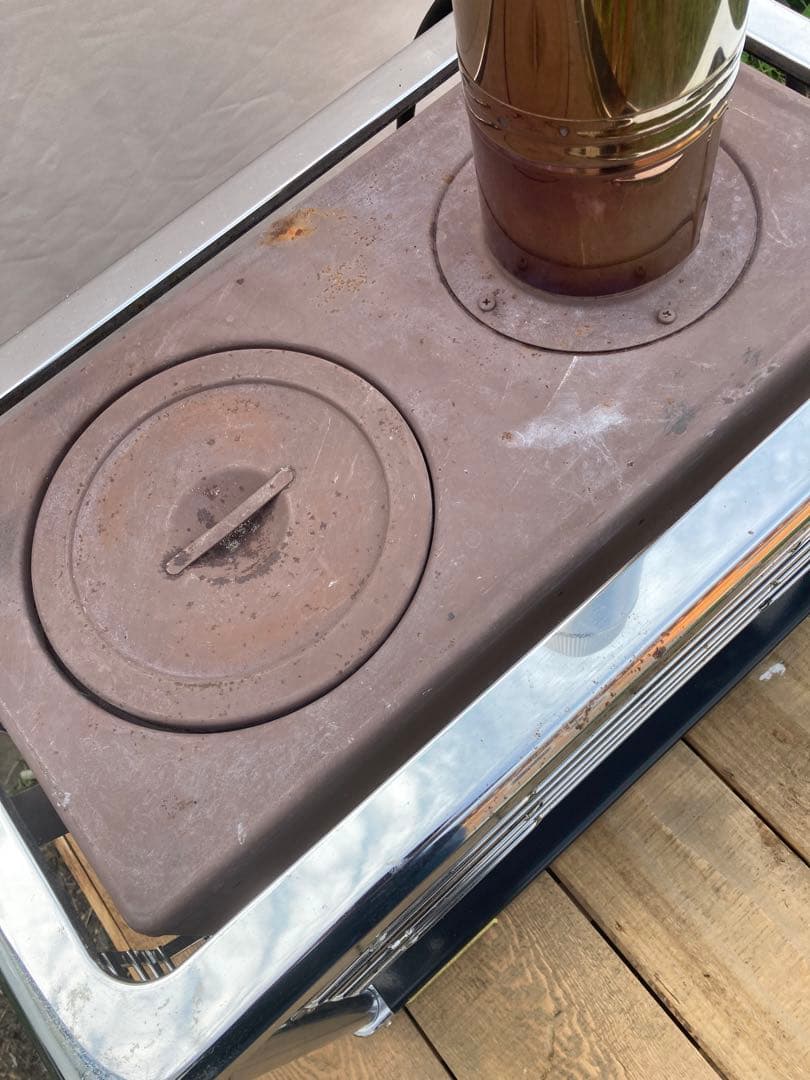 2009年式　サンポット 煙突式 ストーブ 北海道札幌近郊　石油ストーブ