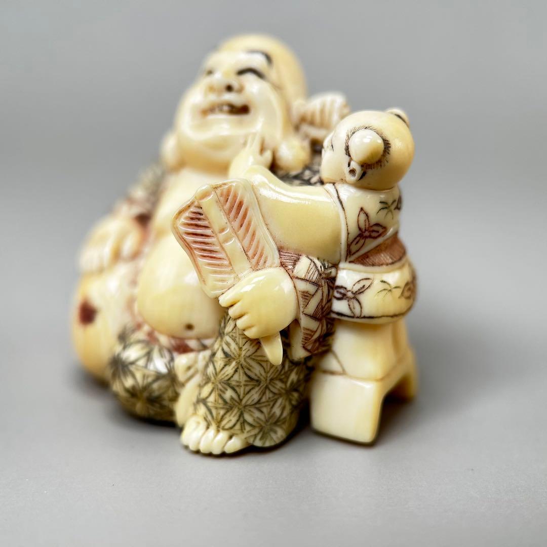 極上　根付　天然素材アンティーク骨董　飾り物　古美術　置物　細密細工　彫刻