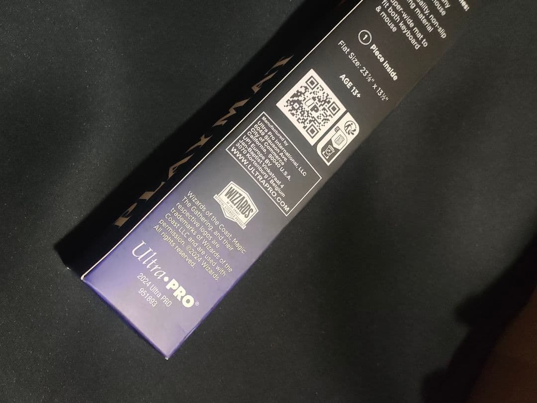 MTG×FF ウルトラプロ プレイマット　迷える黒魔道士、ビビ