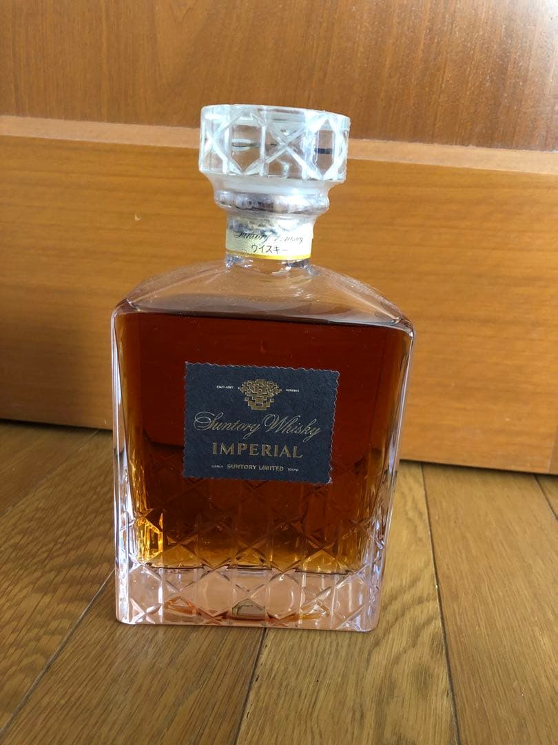 未開栓　古酒 サントリー　インペリアル ウイスキー　カガミクリスタル