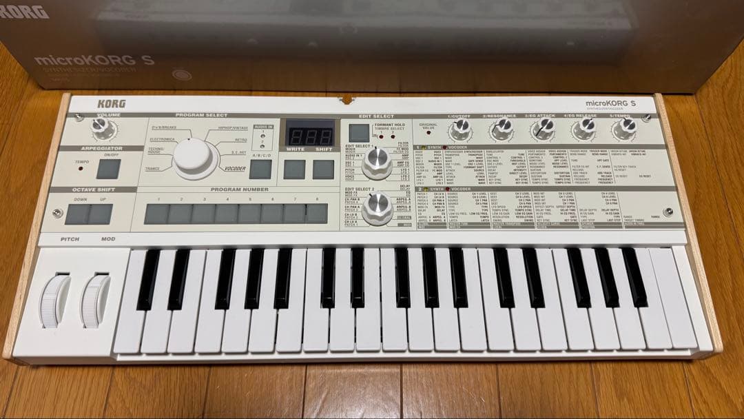 microKORG S ホワイト シンセサイザー ボコーダー KORG
