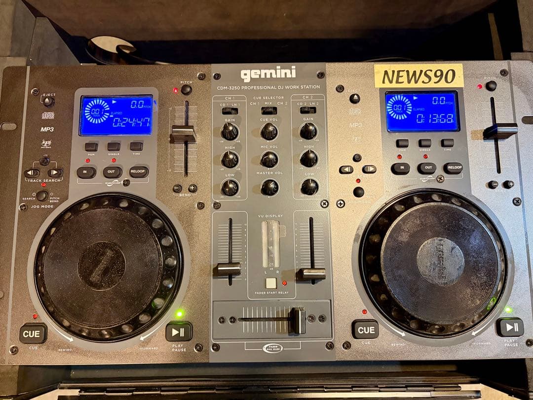 CDJプレーヤー CDM3250 専用ケース付き