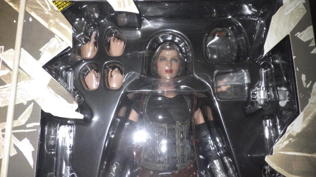 ホットトイズ　HOTTOYS　バイオハザード