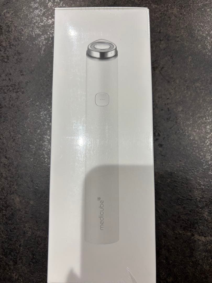 y.y　AGE-R ブースタープロミニ　美顔器 白 ホワイト