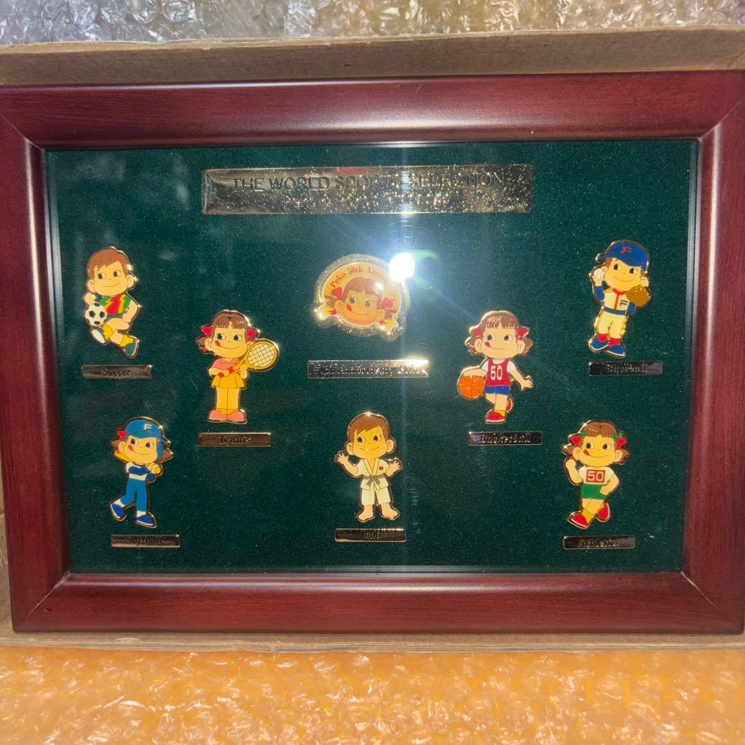 匿名配送ペコちゃんポコちゃんキャラクター ピンバッジセット 30周年記念不二家