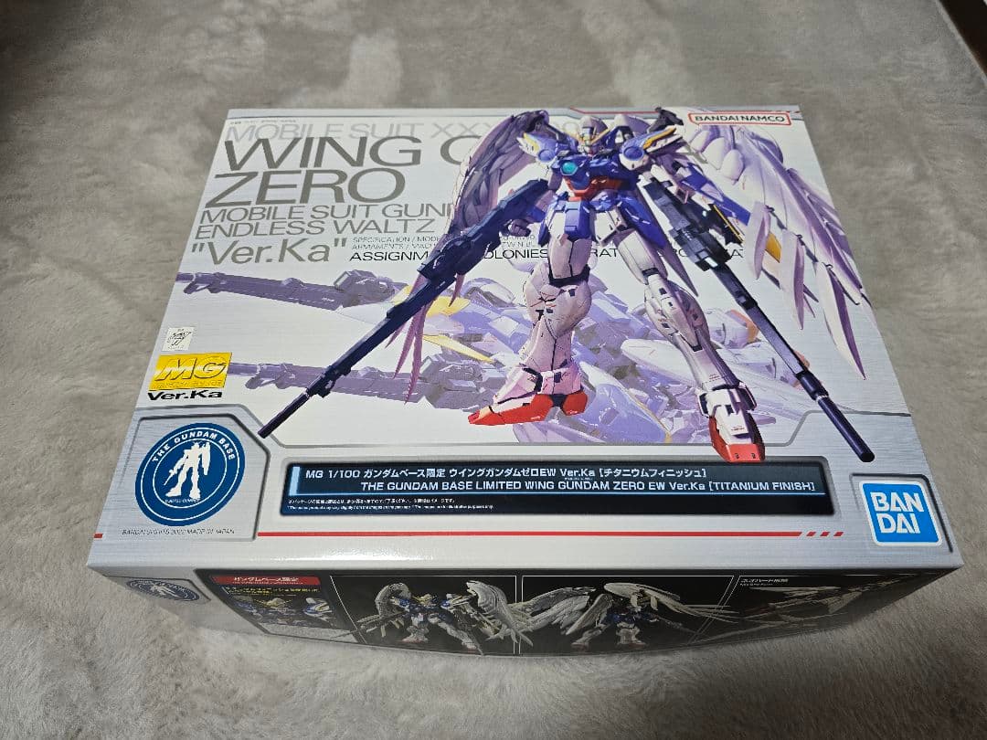 MG 1/100 ウイングガンダムゼロEW Ver.Ka チタニウムフィニッシュ