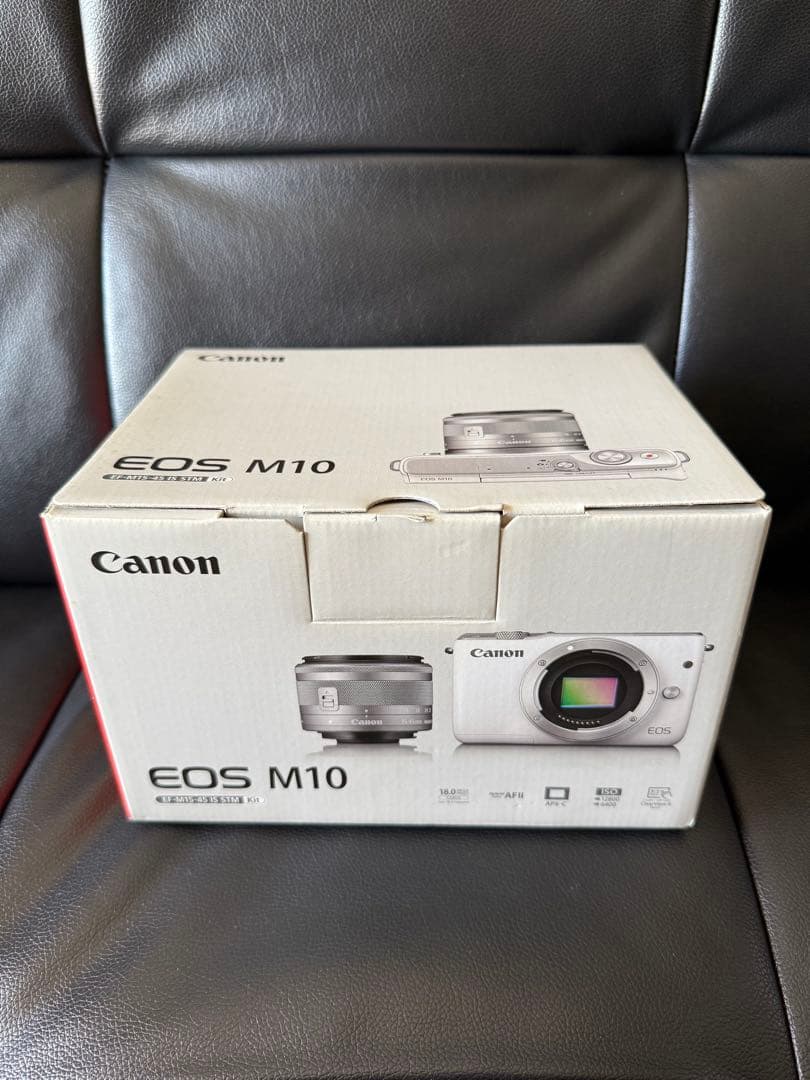 【美品】Canon EOS M10 ミラーレスカメラ 本体と付属品