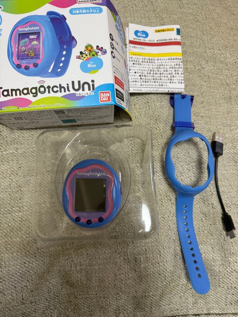 BANDAI Tamagotchi Uni 青　たまごっちuni