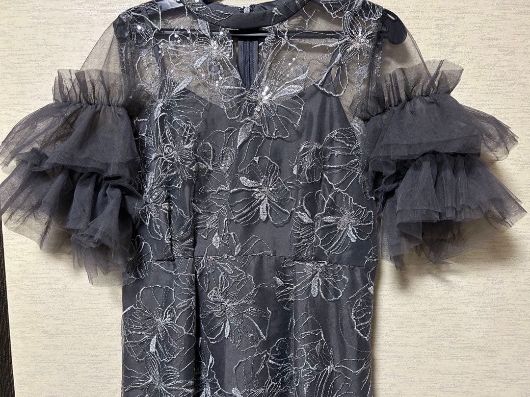 【美品】スパンコール刺繍レースドレス チャコール 二アナ niana