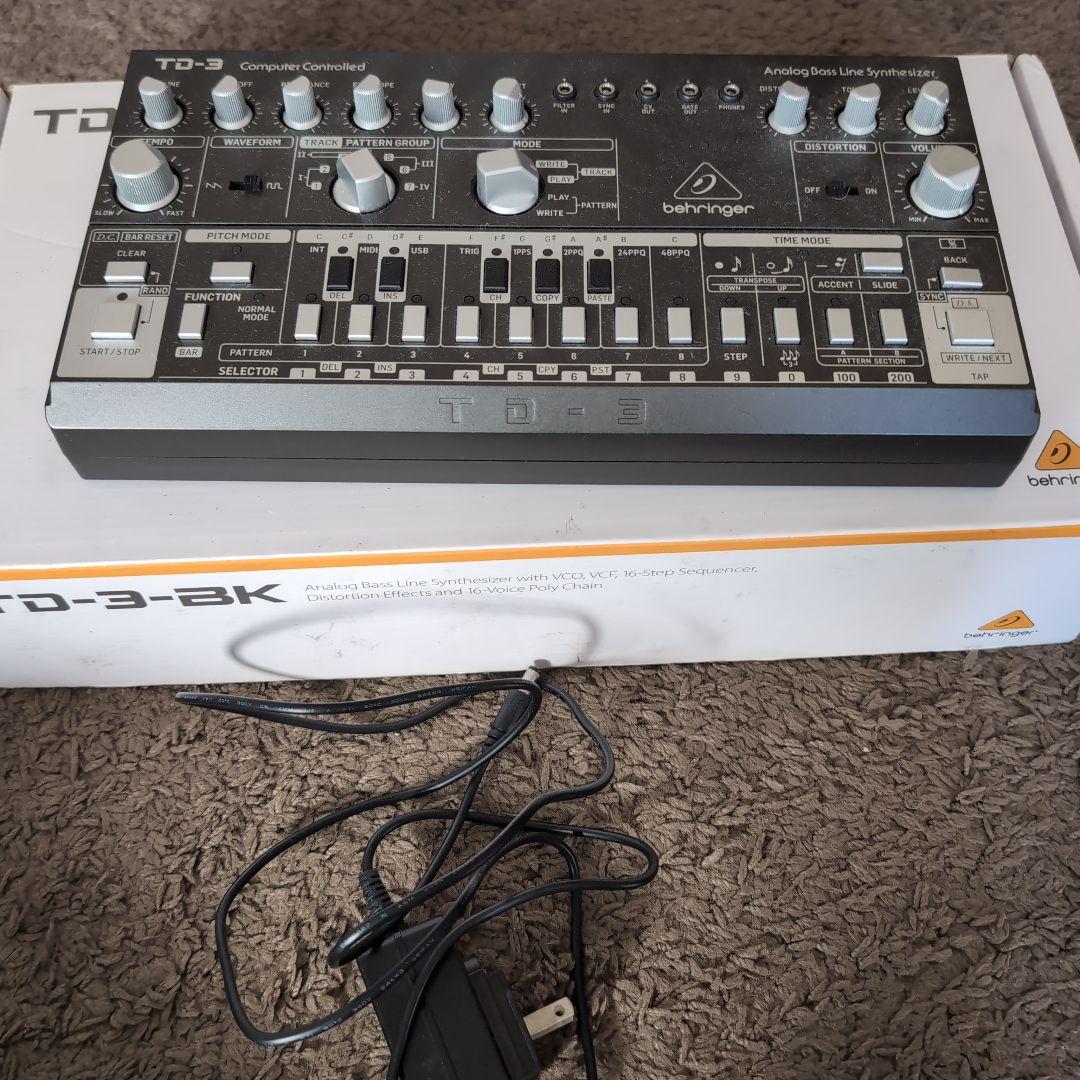 DTM・DAW BEHRINGER TD-3-BK