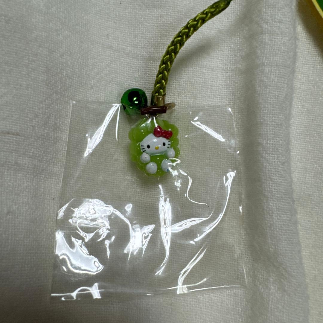 ハローキティ 根付け 岡山バージョン ぶどう マスカット