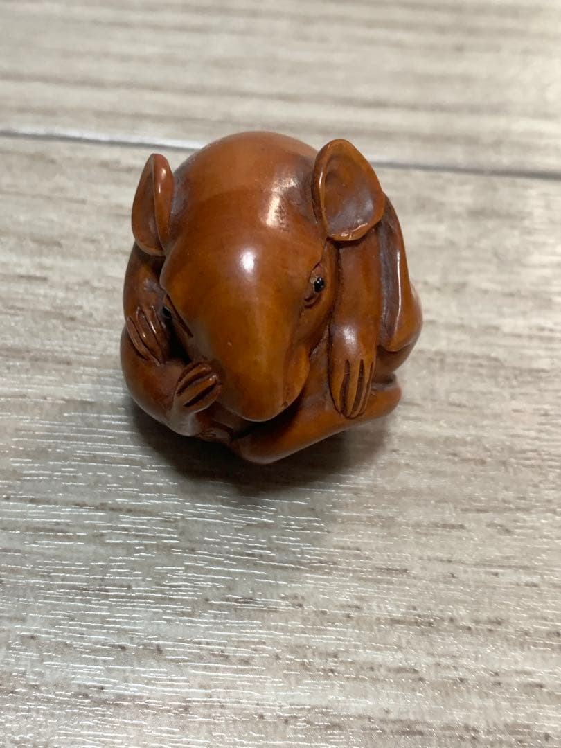 根付　ネズミ　鼠　子　干支　木材　木彫　在銘