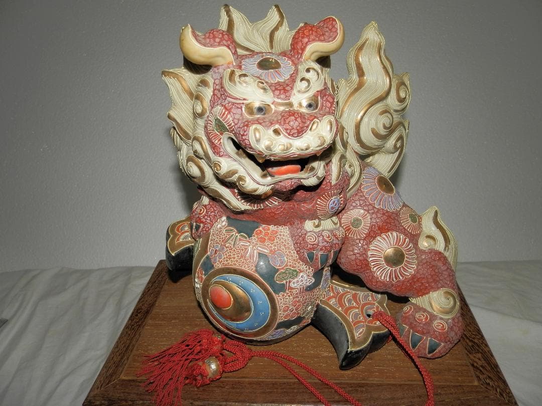 時代物 九谷焼  金彩 色絵  狛犬  唐獅子 小槌獅子 縁起物 魔除け 陶器