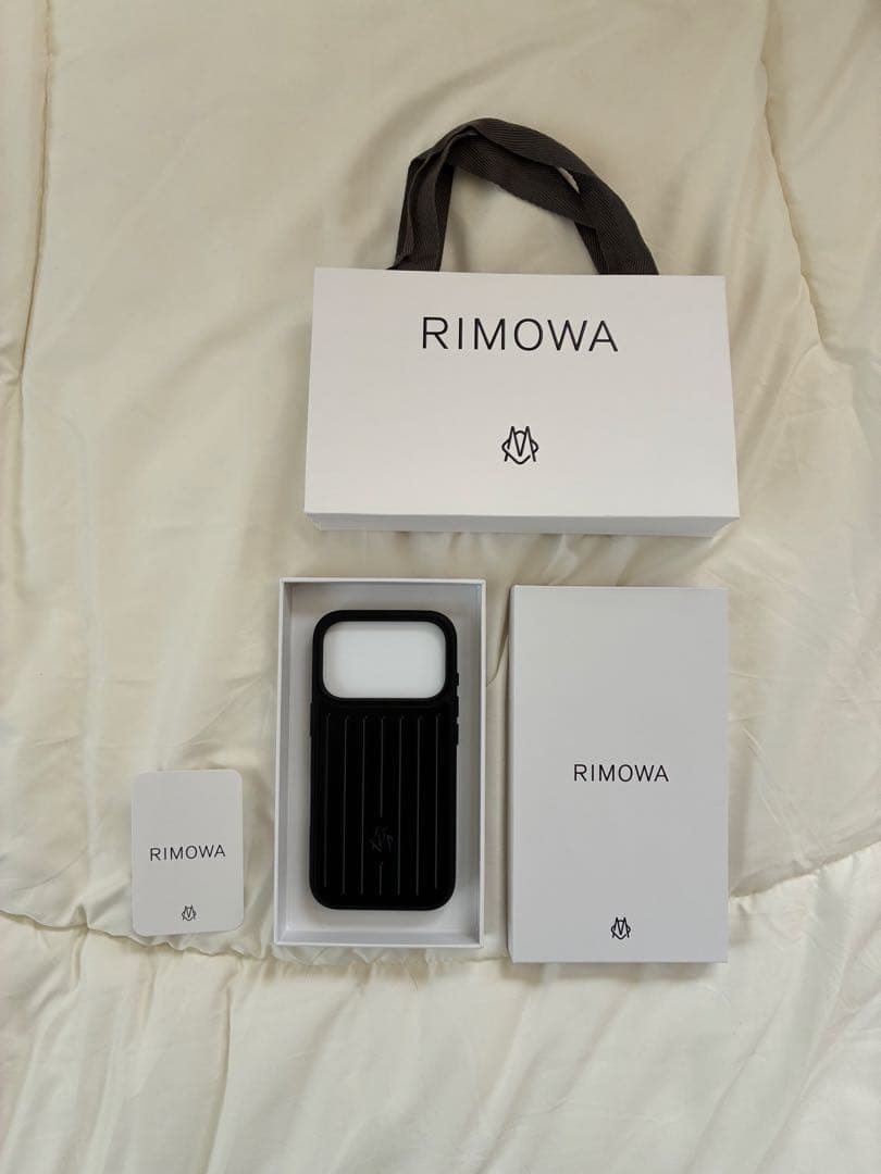 RIMOWA アルミニウム製 iPhone 17 Proケース ブラック