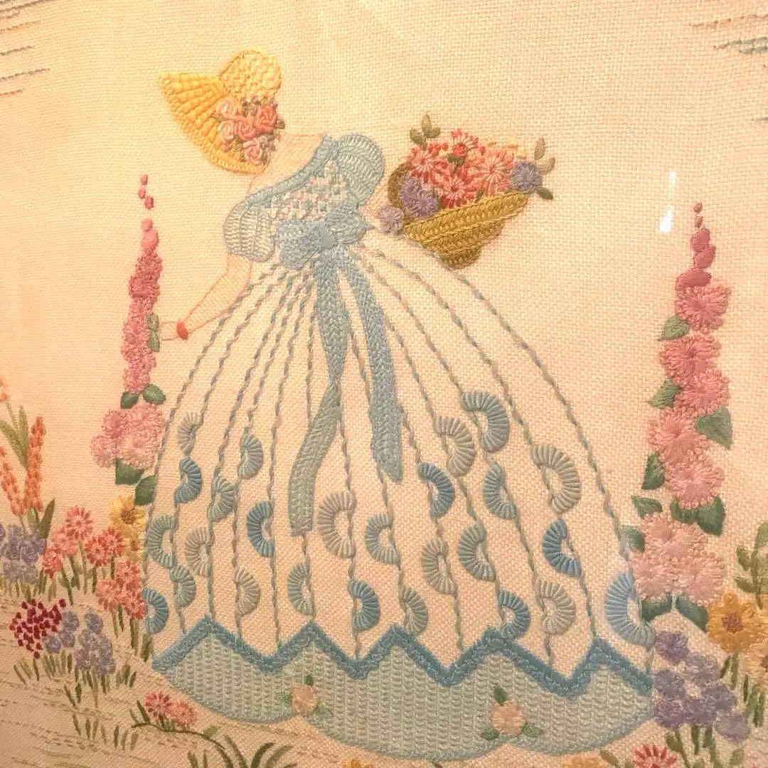 戸塚刺繍　刺繍額絵　貴婦人　お花摘み