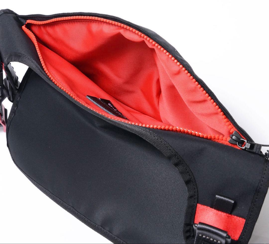 STRICT-G MSPC 機動戦士ガンダム　スリングバッグ シャア・アズナブル