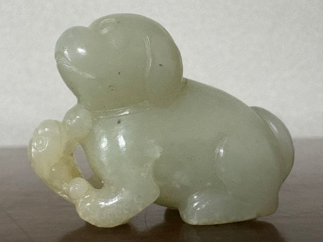 石？玉？の中国的置物　犬の親子　中国美術　4.5cm 48g