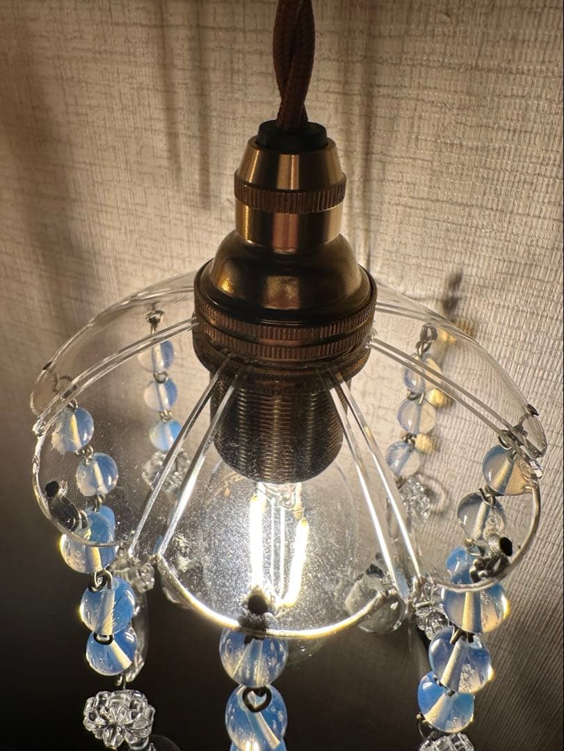 フランス アンティーク 雨に濡れた可愛いお花のミニシャンデリア＊ オパールセント