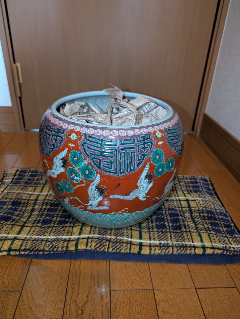 超骨董品、肥前火鉢、印鶴模様火鉢