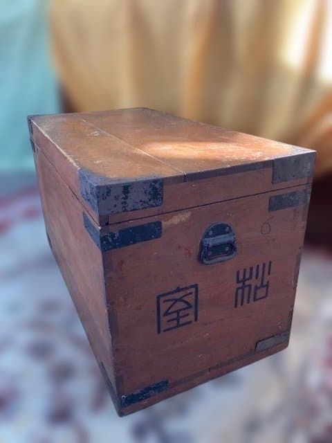 木製長持箪笥　アンティーク古民具家具　レトロなインテリアに変身！新春セール