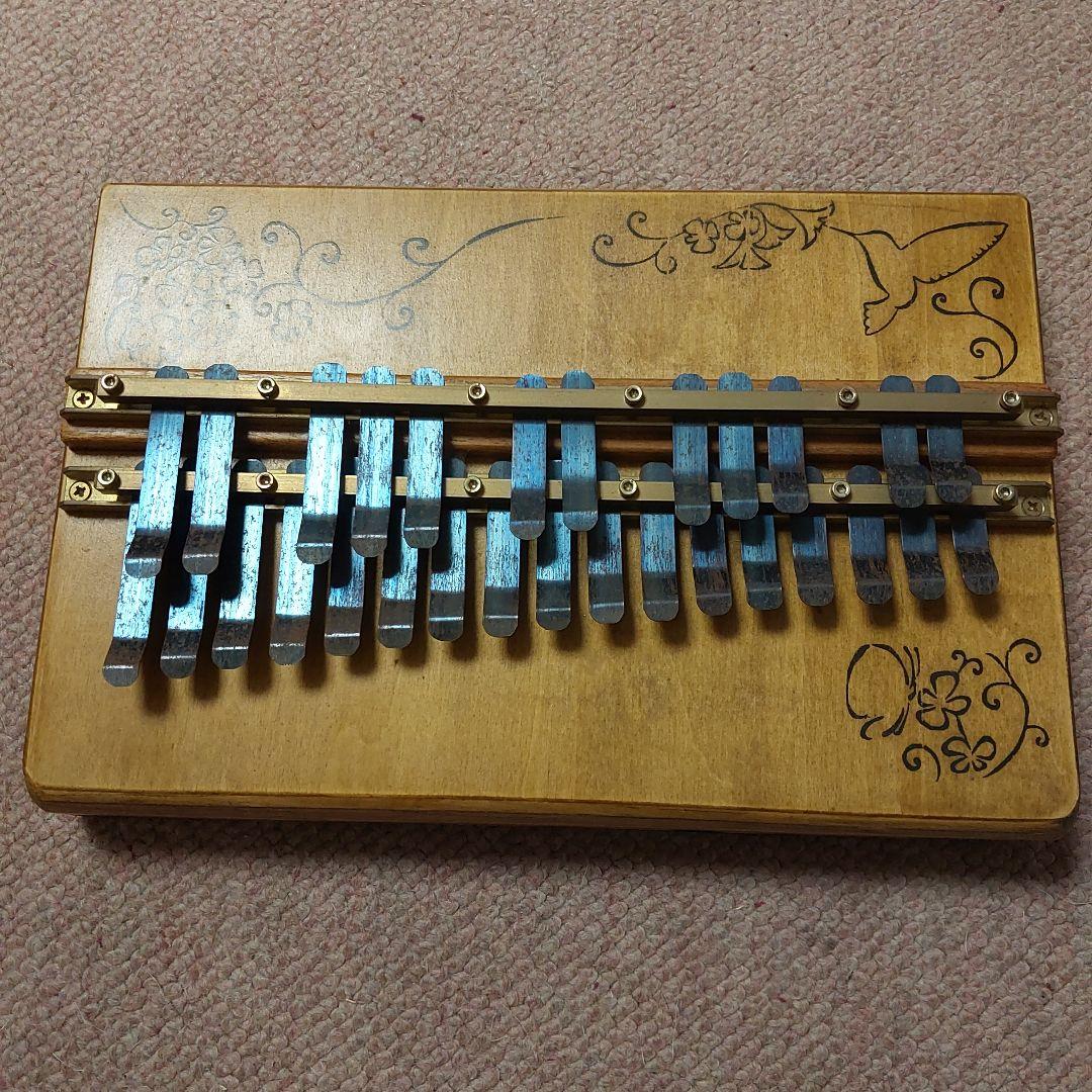 ねじれ工房 ハミングピアノ 木製／アンプ対応／音階ズレなし／初期モデル